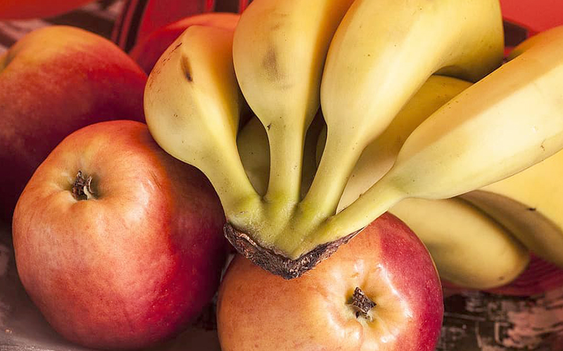 الموز-والتفاح