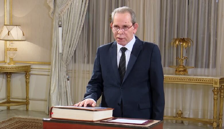 أحمد الحشاني رئيس الحكومة التونسية