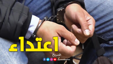 سباح منقذ يتعرّض لاعتداء على الشاطئ من قبل 3 منحرفين