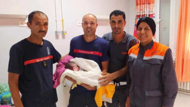 سيدي بوزيد.. امرأة تضع مولودها داخل سيّارة إسعاف