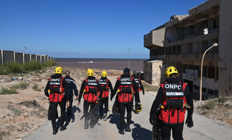 فريق الانقاذ التونسي في مدينة درنة ليبيا