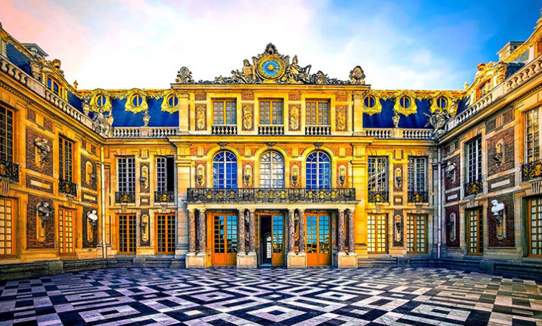 Palace-of-Versailles_Paris_France_marble-courtyard