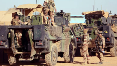 القوّات الفرنسية تشرع في مغادرة النيجر