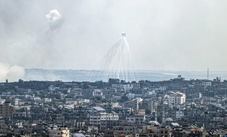 قصف غزة بقنابل فسفورية