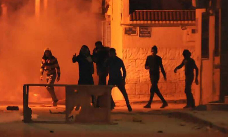 مظاهرات ليلية في تونس