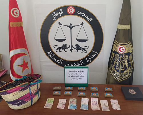 بينهم فتاة…الإيقاع بثلاثي يدير شبكة مخدرات في سوسة