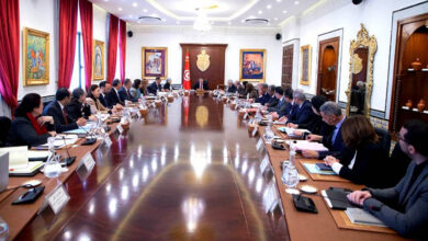 Le Premier ministre supervise la réunion du Cabinet
