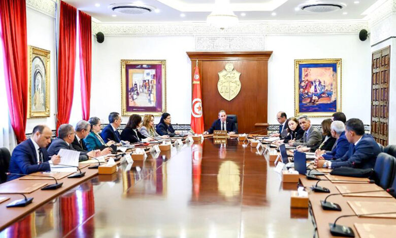 Le Premier ministre supervise un cabinet restreint