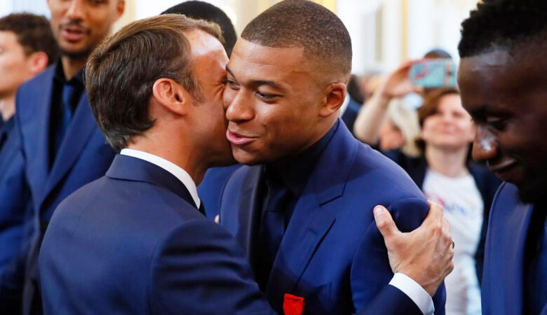 emmanuel macron et kylian mbappe