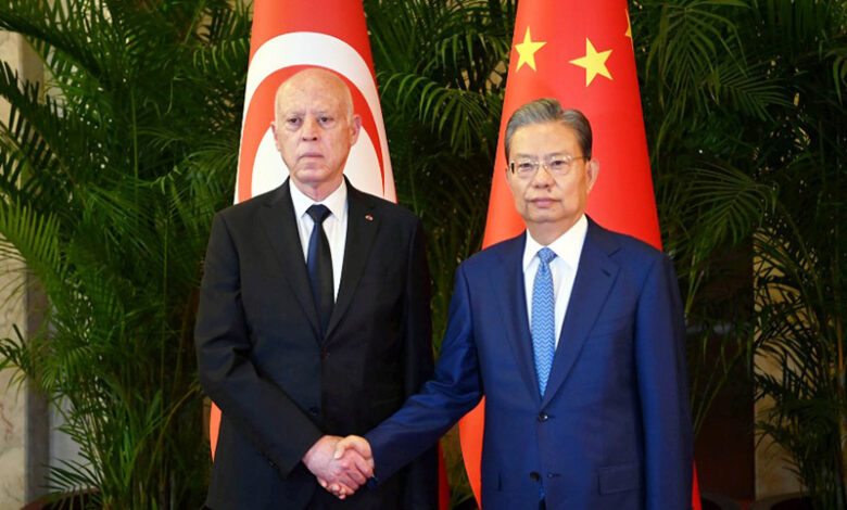 Rencontre de Kais Saied avec le président du Comité permanent de l'Assemblée populaire nationale de Chine