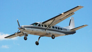 Cessna_208_landing_in_Toronto
