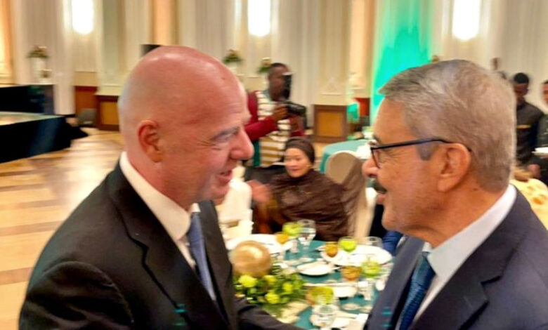 Rencontre de Kamal Eder avec le président de la FIFA