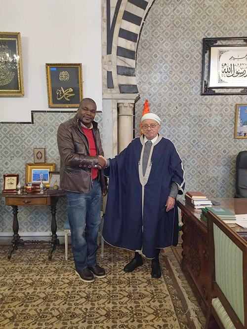 Un Américain déclare sa conversion à l'Islam devant le Mufti 1