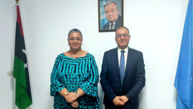 Rencontre de l'ambassadeur de Tunisie à Tripoli, Al-Assad Ajili, avec la cheffe de la Mission d'appui des Nations Unies en Libye, Hanna Tetteh.
