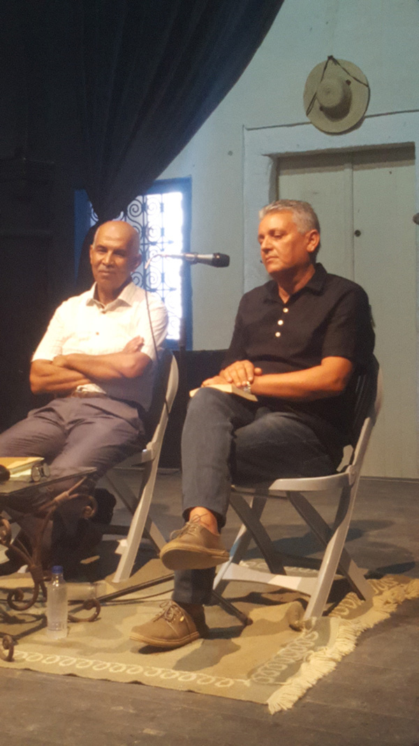 Présentation du livre .. « Près de la Lune » d'Abdul Karim Al-Haddad 1