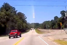 Un étrange objet enflammé perce le ciel de plusieurs États américains.