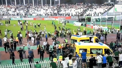 Plusieurs supporters ont subi des blessures diverses après être tombés des tribunes supérieures du stade du 5-Juillet à Alger.