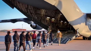 États-Unis ..Suspension de l'expulsion accélérée des immigrants par décision de justice