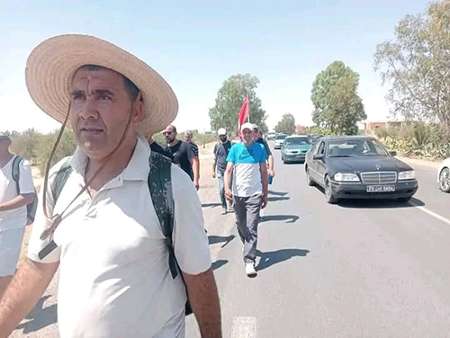 Les chauffeurs de taxi manifestent à pied 1