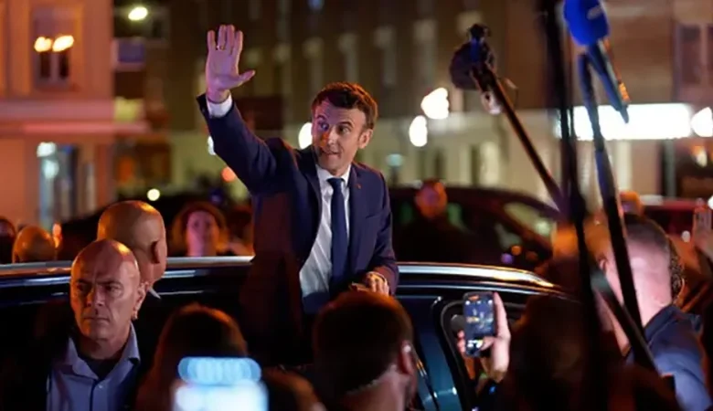 Le cortège de Macron à New York est bloqué.