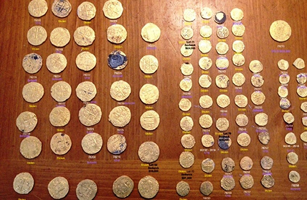 Des plongeurs récupèrent un trésor espagnol vieux de plus de 300 ans