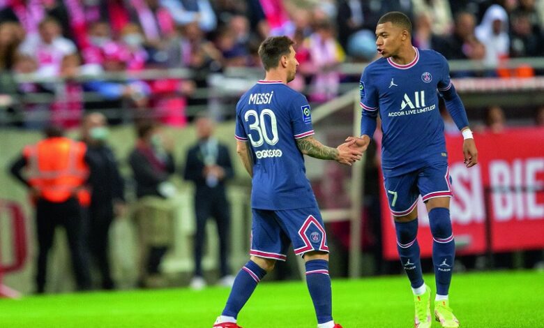 Lionel-Messi-Kylian-Mbappe-Paris-Saint Germain