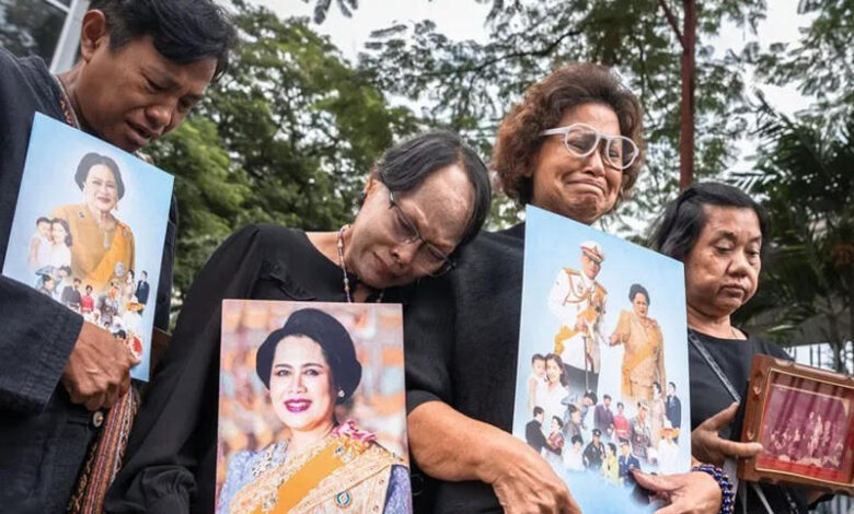 Mort de la reine Sirikit