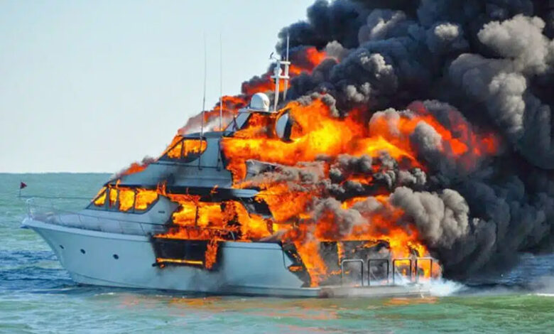 Un incendie de bateau