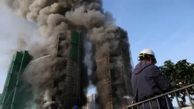75 personnes sont mortes dans l'incendie qui a ravagé les tours jumelles de Hong Kong.