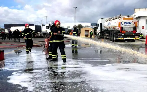 Bizerte… Une opération blanche pour lutter contre les incendies de produits pétroliers 01