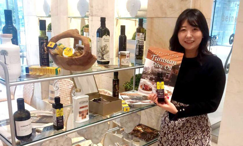 L'ambassade de la République tunisienne à Tokyo organise une dégustation d'huile d'olive tunisienne.
