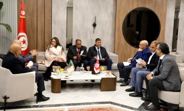 Une délégation de l'Assemblée nationale populaire algérienne arrive en Tunisie