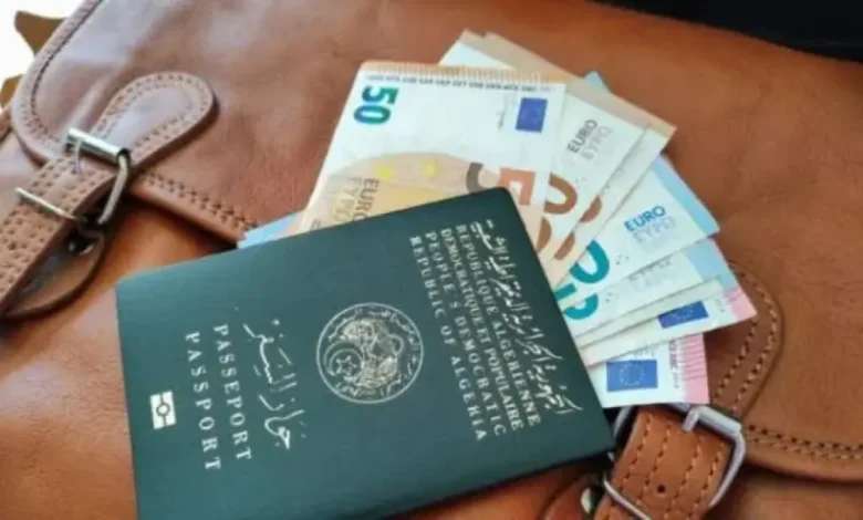 Algérie _ Des cartes de dépôt ont été émises à l’encontre de 9 personnes ayant tenté de détourner des fonds de l’aide au voyage.