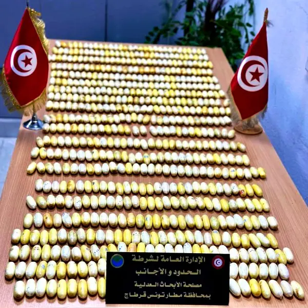 Des étrangers arrêtés avec 627 capsules de cocaïne dans l'estomac