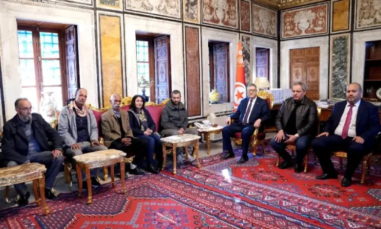 Le président de la Chambre des représentants reçoit des représentants des travailleurs de la construction