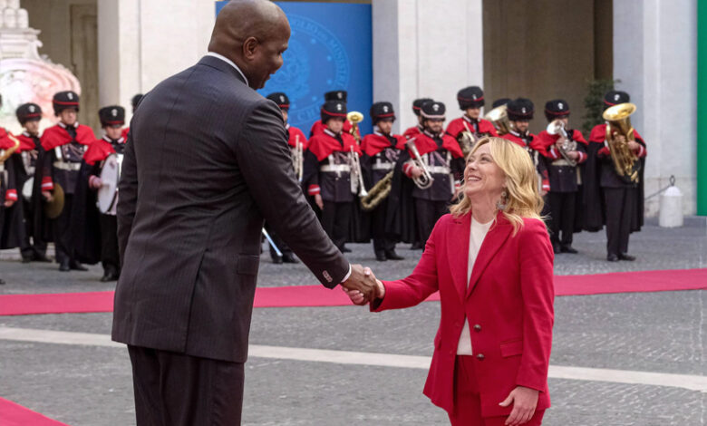 daniel chapo le president du mozambique et la premiere ministre italienne giorgia melon
