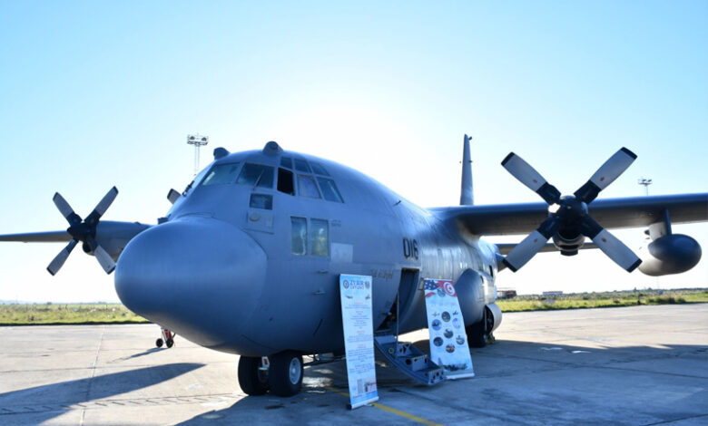 Avion Militaire C 130 Armée d'air Tunisie