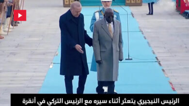 Président Nigeria Bola Tinubu chute lors d'une visite en turquie