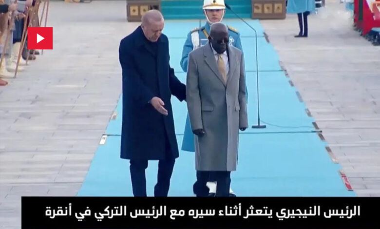 Président Nigeria Bola Tinubu chute lors d'une visite en turquie