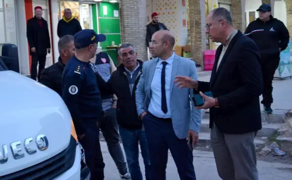 Sfax… Une campagne de terrain pour lutter contre le phénomène d’occupation des trottoirs 03
