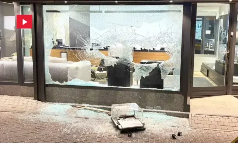 Vol Vitrine Bijouterie Londres (1)
