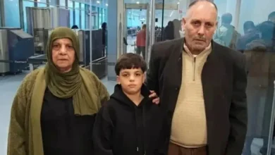 La Tunisie accueille pour soins Khalil Abu Daqqa, un enfant palestinien blessé.