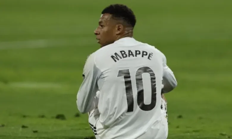 Kylian Mbappé (4)