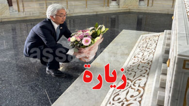 L'ambassadeur du Japon visite le mausolée de Bourguiba