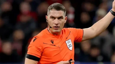 L'arbitre roumain Istvan Kovac