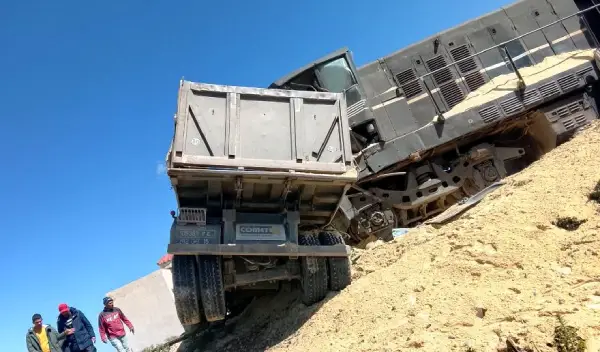 Sers - Collision entre un train et un camion - 17.04.2026 01