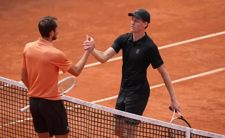 Jannik Sinner VS Daniil Medvedev