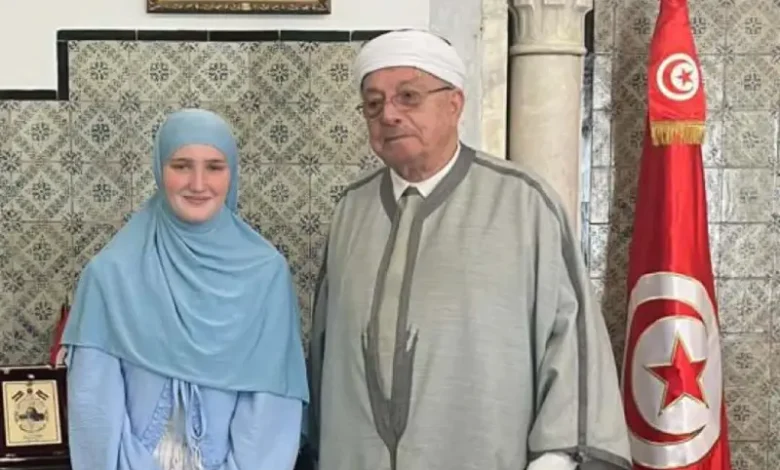 Une jeune Européenne se convertit à l'islam en Tunisie