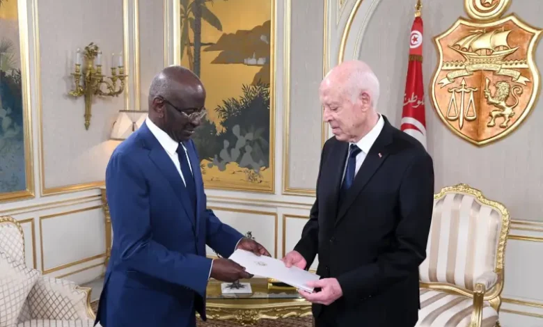 Kais Saied recoit l'envoyé special du président mouritanien