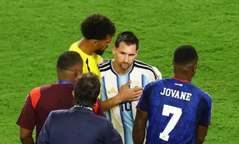 Messi Fozinia